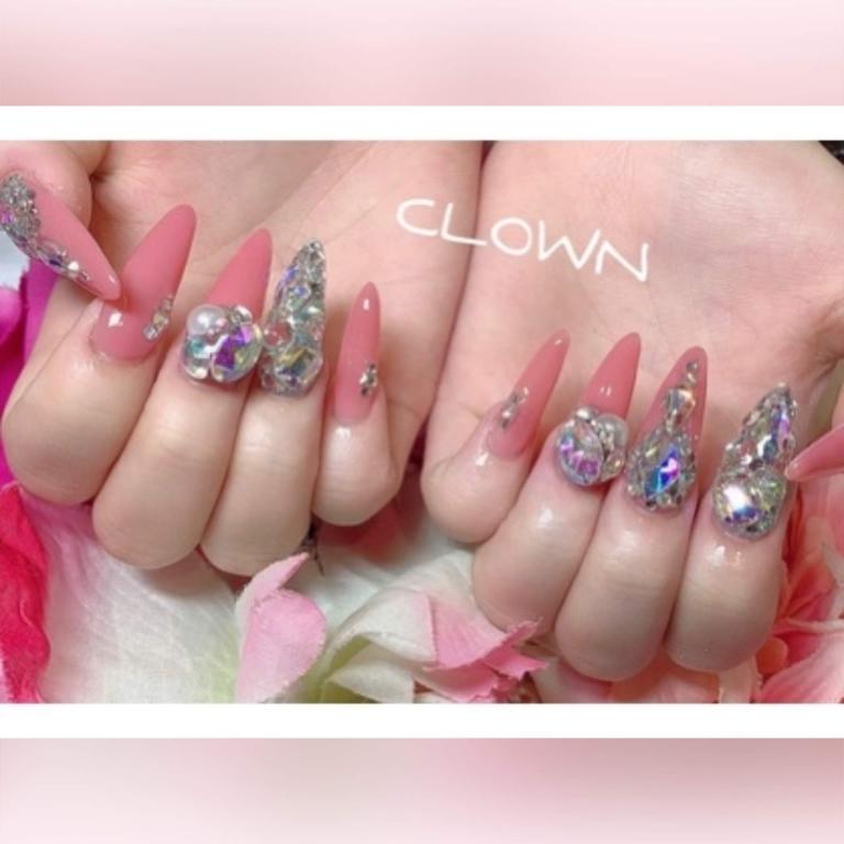 Cut & Style Clown (クラウン) ネイル