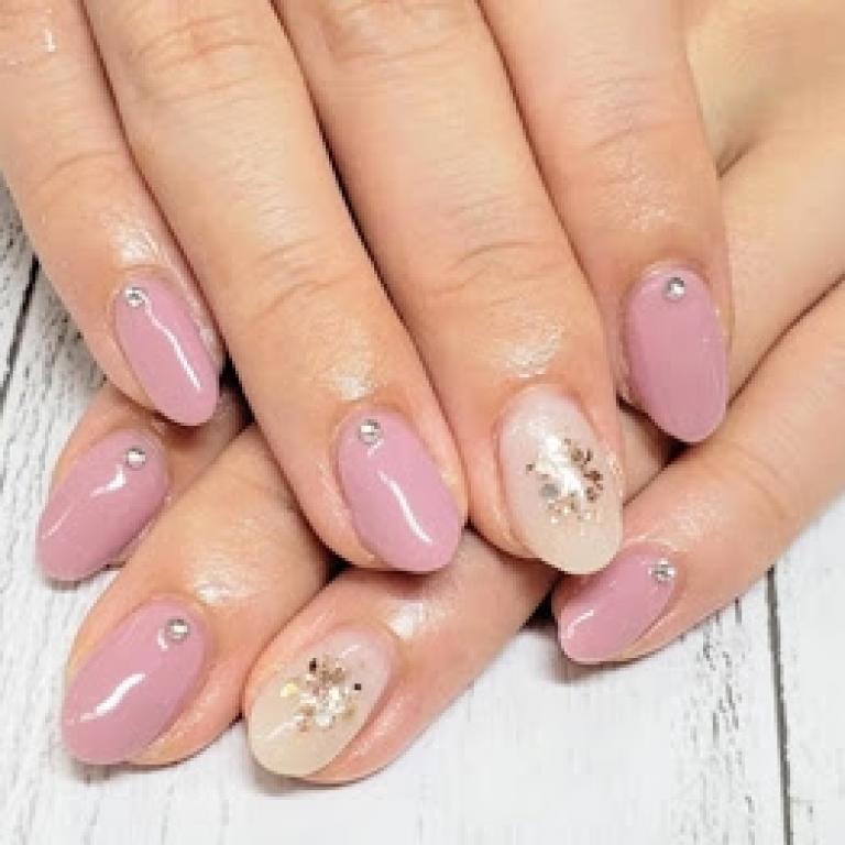 Nail & Eyelash salon R (アール)