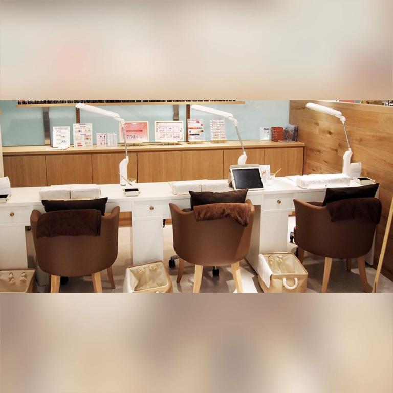 ネイルクイック　ラスカ茅ヶ崎店