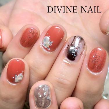DIVINENAIL