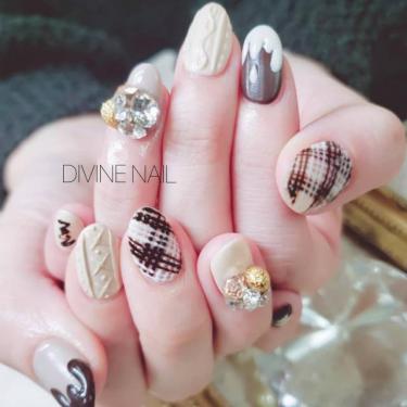 DIVINE NAIL (ディバイン　ネイル)