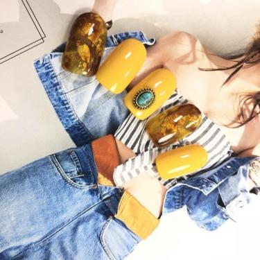 琥珀ネイル